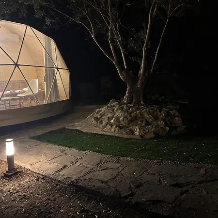 Olive Domes ניאה מודאניה