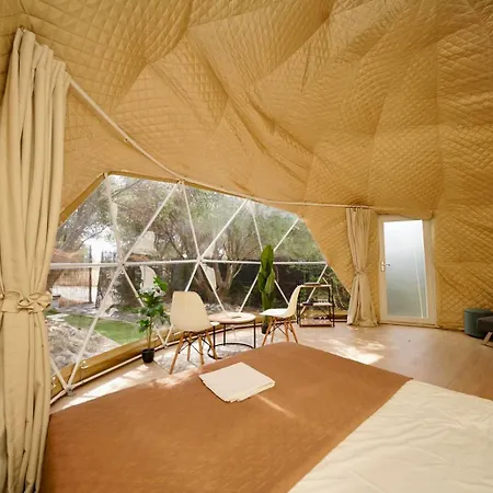 Campismo de Luxo Olive Domes Nea Moudania